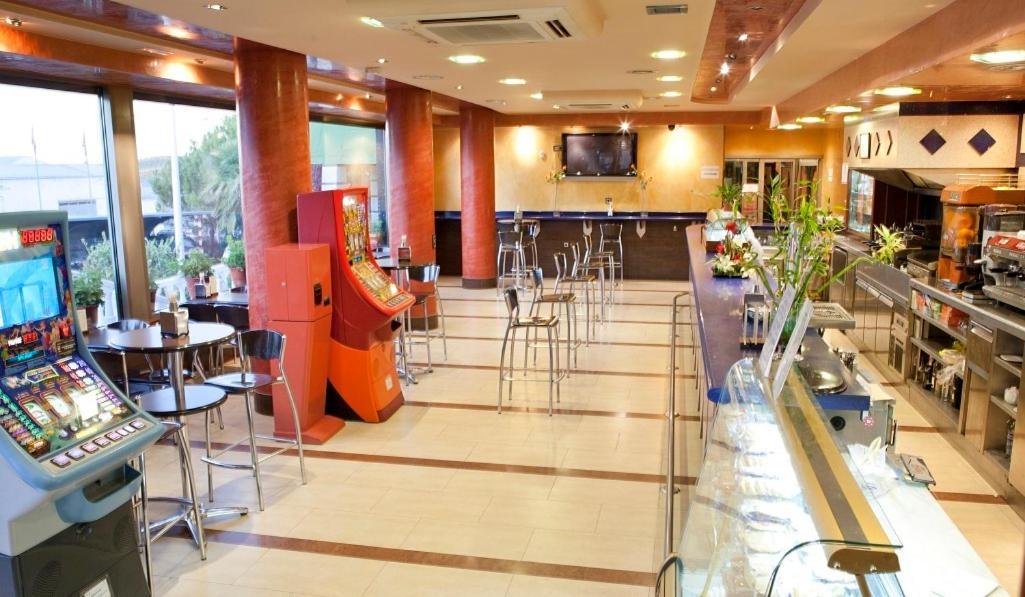 Hotel Torres I Villanueva del Arzobispo Kültér fotó